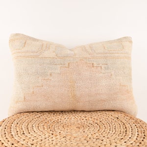 Ethnic Kilim Pillow, Turkish Carpet Pillow, 16x24 Kilim Pillow, Kilim Lumbar, Boho Pillow, Home Decor, Kilim Cushion Cover, Sofa Pillow