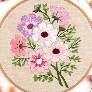 Daisy flowers embroidery hoop art, Finished embroidery 10 inches framed wall art, Floral embroidery art for nature lover, Needlepoint framed