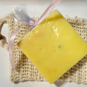 Fruit Bomb Soap Bar – Sweet Cherry, Pomegranate & Mixed Fruits