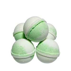 Green Tea Bath Bomb – Handmade 5.0 oz Soothing Spa Soak | Light Scent, Relaxing Self-Care Gift