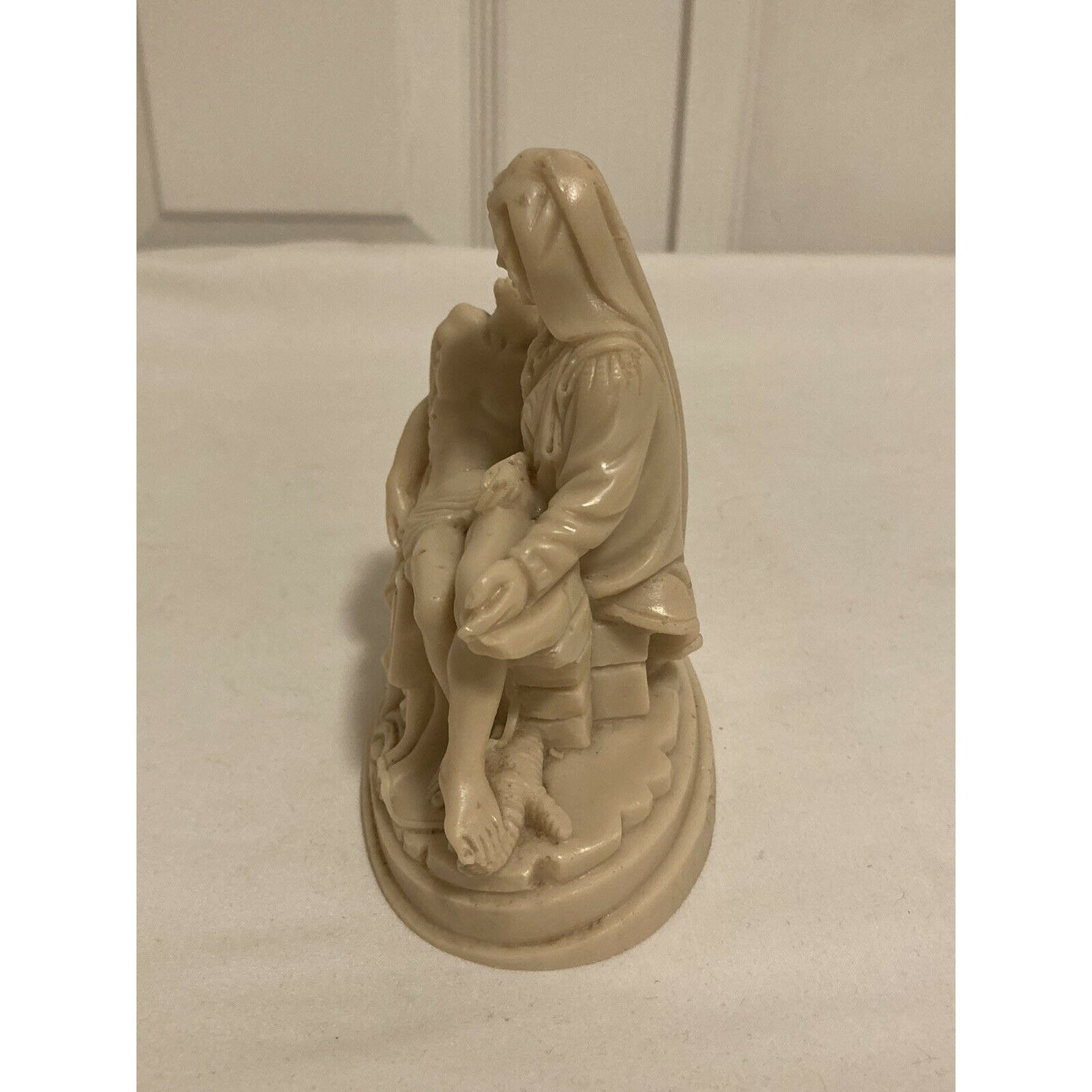 Vintage La Pieta 4.5 Resin Figurine Statue Of Mary Etsy