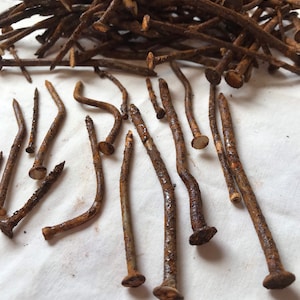 Rusty BENT Nails old barn find Assorted Sizes Shapes 7 oz Rust Dyeing, Crafting Assemblage Rusted, farmhouse, rusty barn nails, welding art