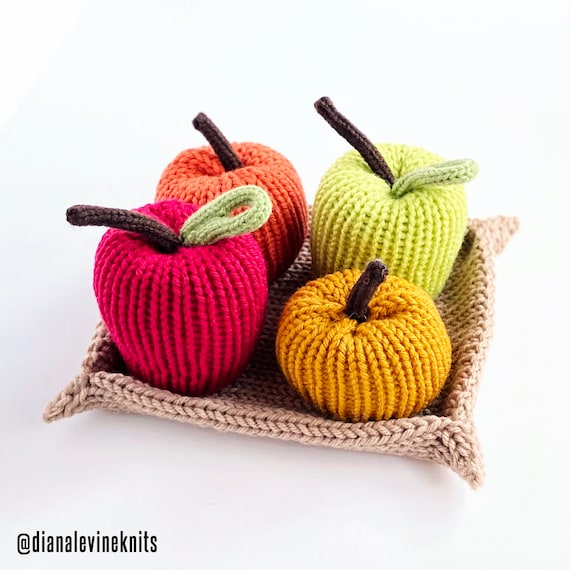 Friday #hat 🤎 #onehataweek2023 #knittibgmachine #loombot #sentroknitt, knitting machine