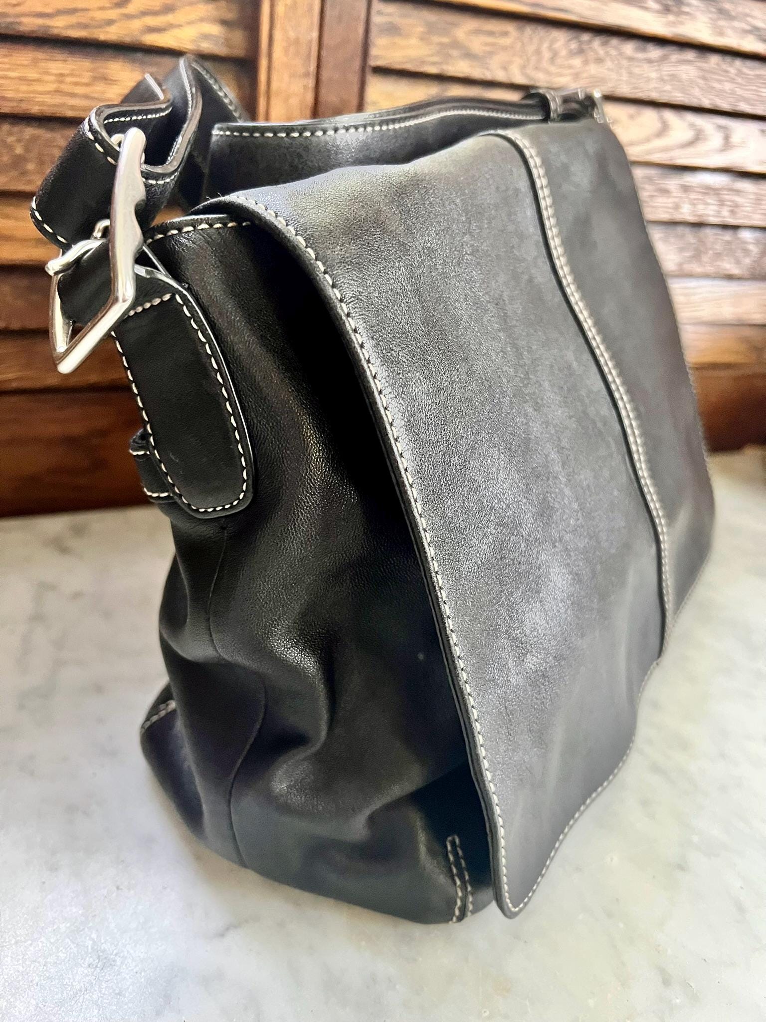 4way Bag／black leather Coach Soft Black Leather Purse #E043-9570 – White Stitch Accents