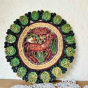 Vintage Straw Raffia Deer Pattern Woven Trivet – Rustic Boho Decor
