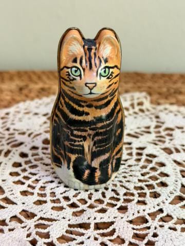 Dana Kubick Cat Tin - Etsy