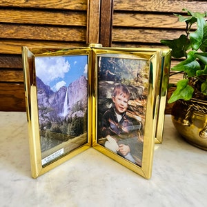 Vintage Brass Trifold Picture Frame - Holds 3.5&quot; x 5&quot; Photos - 119