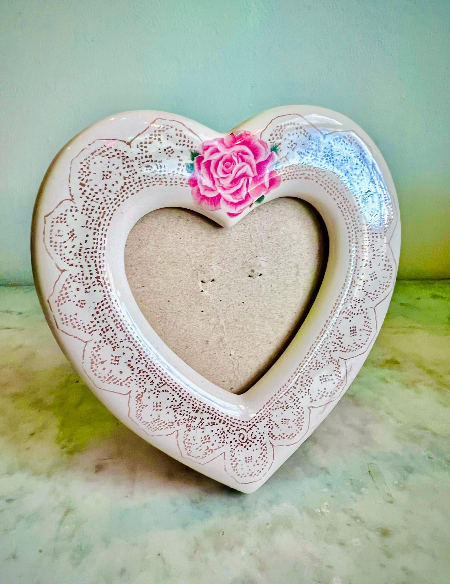 ヴィンテージ カントリー フォトフレーム フラワー ハート y2k 平成レトロ Vintage Victorian Rose Heart-shaped Picture Frame Lace Pattern