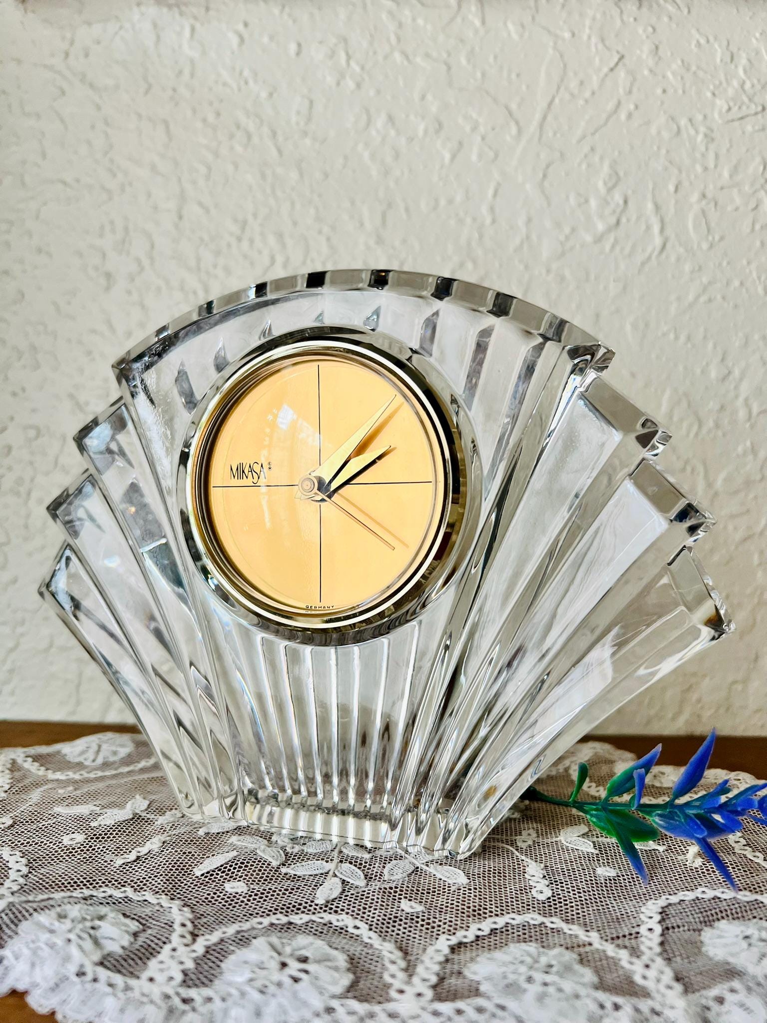 Vintage Mikasa Crystal Cut Shell Mantle Clock – Art Deco Style - Etsy