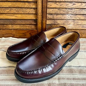 Vintage Nunn Bush Wine Loafers Size 11  Slip On Dress Shoes Vintage Nunn Bush Penny Loafers Burgundy Leather Moc Toe  main image 3