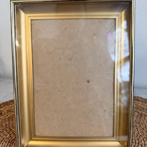 Vintage Gold Shadow Box Frame: 5x7 Photo Inlay, Deep Set Decor