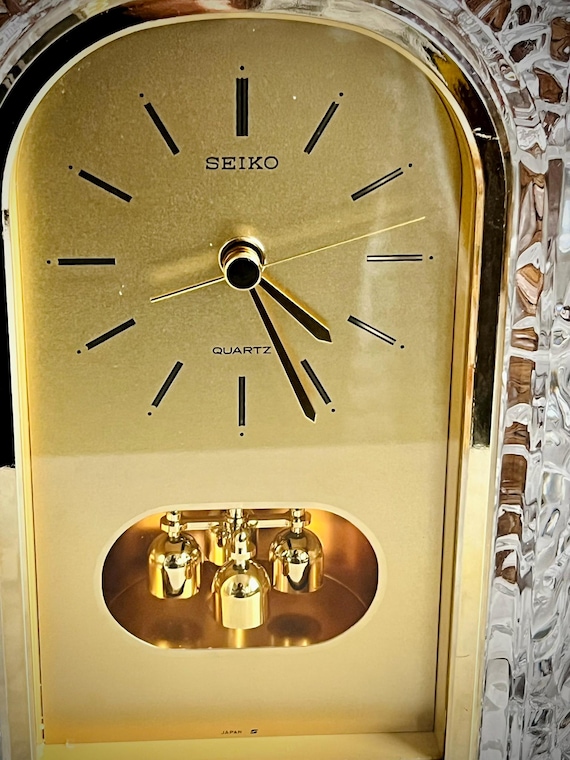 Vintage Crystal Seiko Clock With Gold Accents – Elegant and Heavy