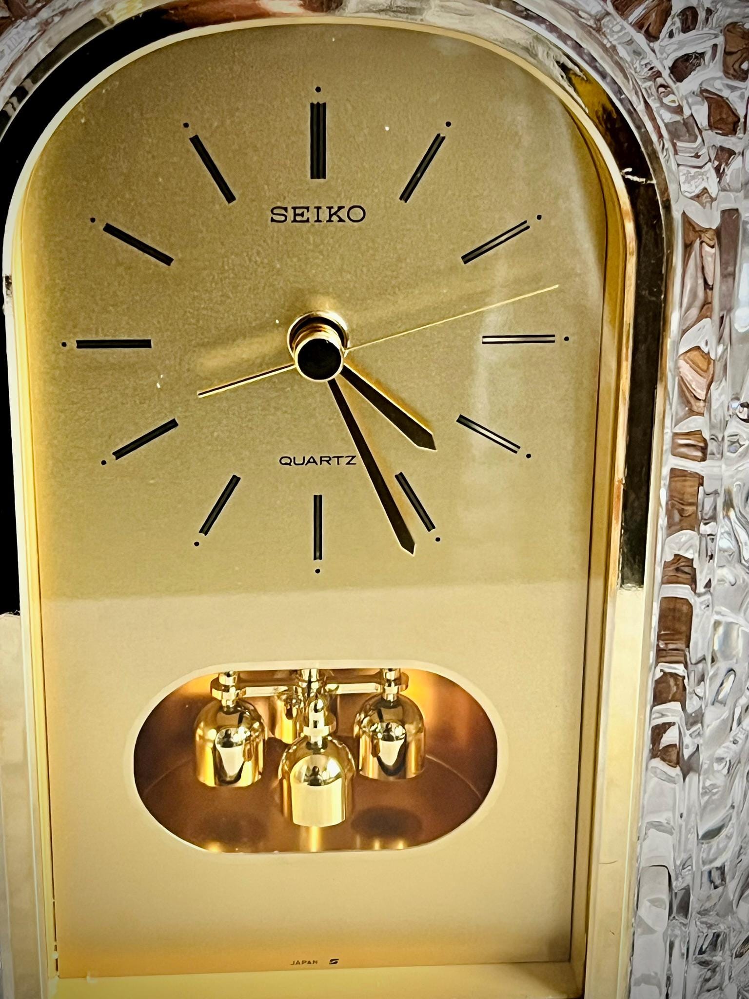 Vintage Crystal Seiko Clock With Gold Accents – Elegant and Heavy