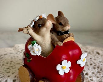 Fitz And Floyd Charming Tails collectible figurine titled "The Get-Away Car"