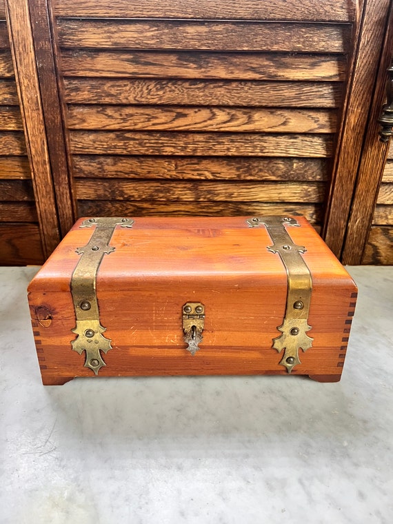 vintage jewelry box wooden Gem