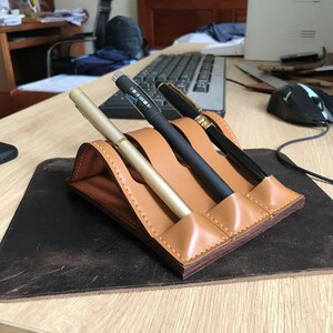 Leather fountain pen stand, Leather Pen Holder, Leather Desk Pen Stand, 1 to 3 Pens Stand for Desk, Office Pen Stand Supplies Accessorie 3 Pens Stand