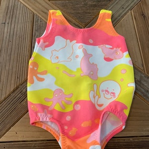 Traje de baño bajo el mar de Carter