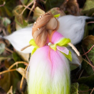 Spring wool fairy, Waldorf inspired needle felted Flower fairy, Fairy wool, Wool angel decor