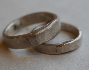 Wedding rings silver hammered with pattern: Wrapped hammered