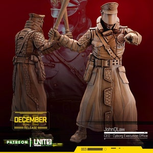 Puede incluir: Una miniatura impresa en 3D de un soldado futurista con un largo abrigo y casco, sosteniendo un arma. La miniatura está pintada de color marrón y tiene un diseño detallado. El texto "JohnQLaw CEO - Cyborg Execution Office" es visible en la imagen.