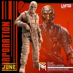 Könnte beinhalten: Digital gerenderte Abbildung einer Sicherheitsbeamtenfigur in futuristischem Design. Die Figur trägt eine beige Uniform, hält ein Gewehr und trägt eine Maske. Der Hintergrund ist rot mit dem Text "CORPORATION" und "JUNE RELEASE". Die Figur ist mit "DUKE SECURITY OFFICER MICROMACHINES CORP." beschriftet.
