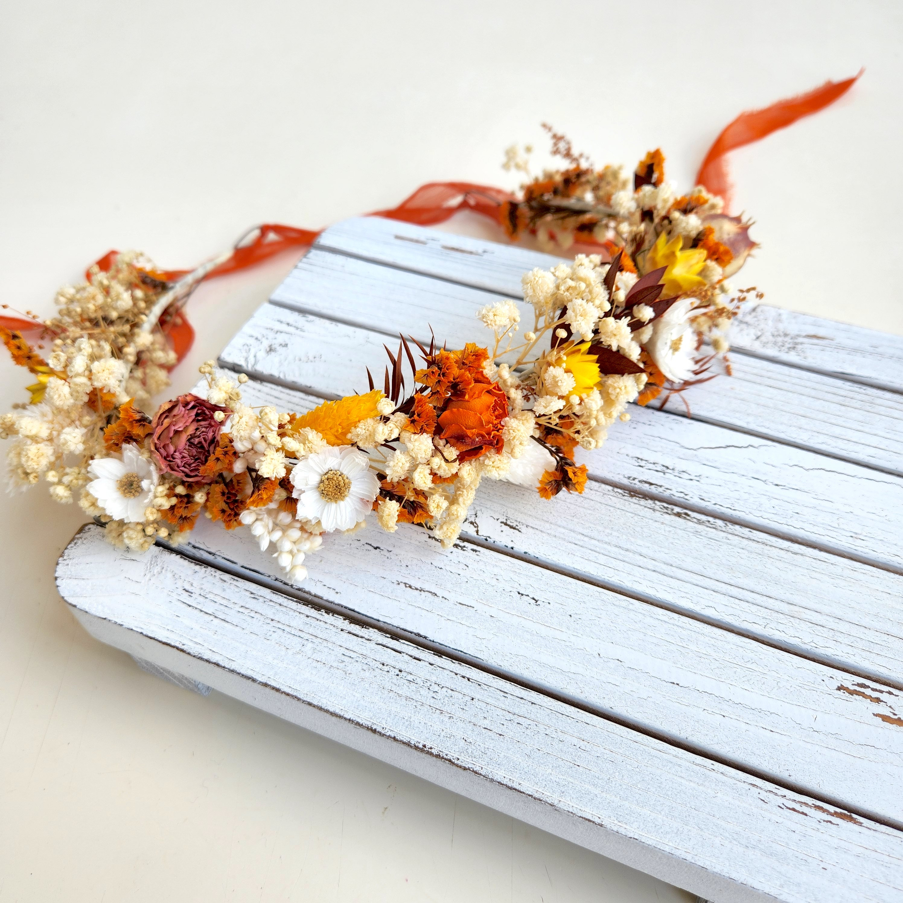 秋の野花ブーケ：バーントオレンジのドライフラワーウェディングブーケ