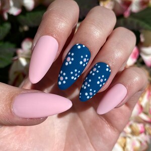 Pink / Blue Daisy Press On Nails / Matte Nails image 1