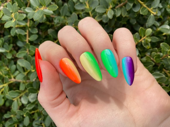 Rainbow Nails / Rainbow Gradient Press on Nails - Etsy Denmark
