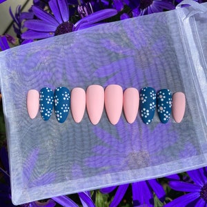 Pink / Blue Daisy Press On Nails / Matte Nails image 2