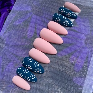 Pink / Blue Daisy Press On Nails / Matte Nails image 8