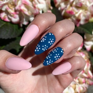 Pink / Blue Daisy Press On Nails / Matte Nails image 9