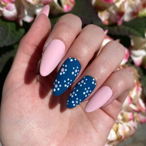 Pink / Blue Daisy Press On Nails / Matte Nails image 6