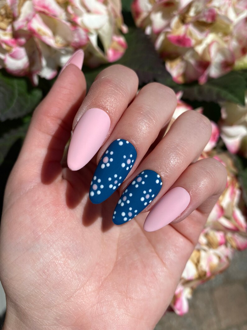 Pink / Blue Daisy Press On Nails / Matte Nails image 6