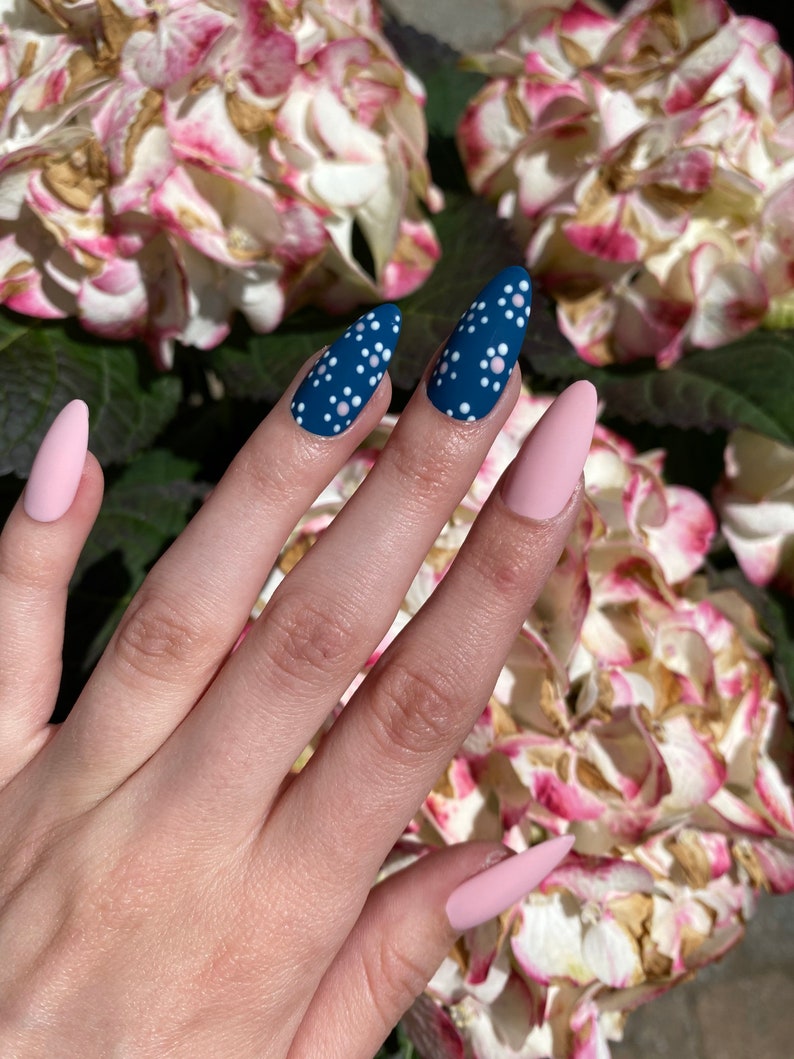 Pink / Blue Daisy Press On Nails / Matte Nails image 4