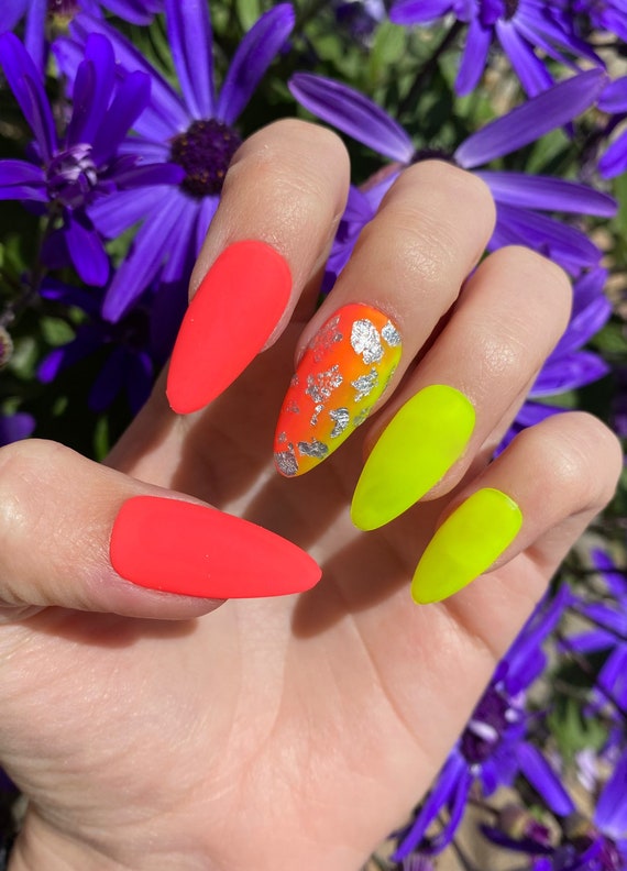 Neon Summer Pink and Yellow Press on Nails / Silver Foil - Etsy Neon Summer Pink and Yellow Press on Nails / Silver Foil - Etsy