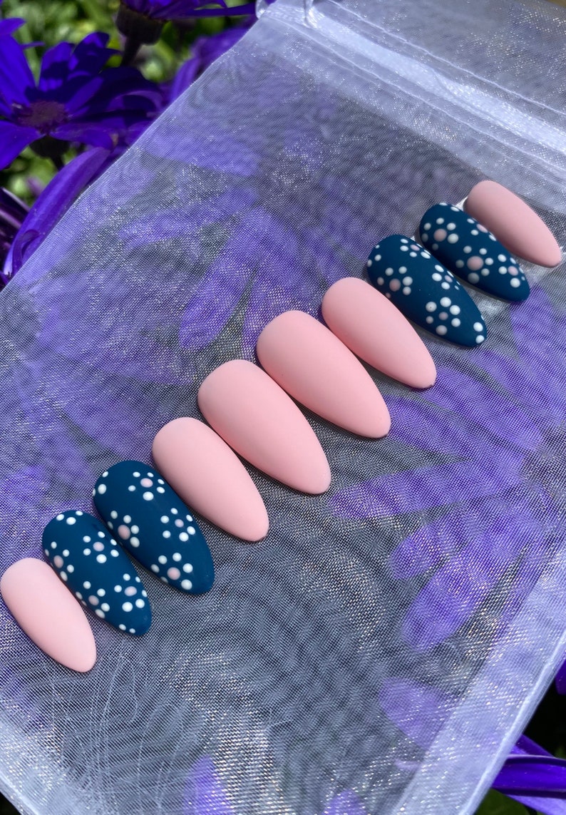 Pink / Blue Daisy Press On Nails / Matte Nails image 10