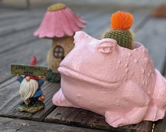 Handmade Toad Planter Pot: Unique Succulent & Cacti Planter