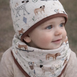 Könnte beinhalten: Ein Set aus drei Keramikbechern mit gesprenkelter, matter Oberfläche. Die Becher sind in den Farbtönen Creme, Hellgrau und Dunkelgrau gehalten. Jeder Becher hat ein schlichtes, minimalistisches Design, ideal für Kaffee oder Tee. Die Becher sind etwa 10 cm hoch.