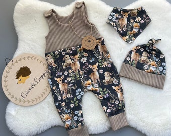 Barboteuse bébé beige une pièce, vêtements pour bébé, ensemble barboteuse idée cadeau enfant barboteuse chapeau et écharpe animaux sauvages, amis de la forêt