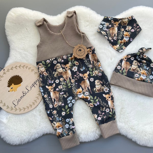 Strampler Baby beige Einteiler, Babykleidung, Strampler Set Kinder Geschenk Idee Strampler Mütze und Halstuch wilde Tiere, Waldfreunde