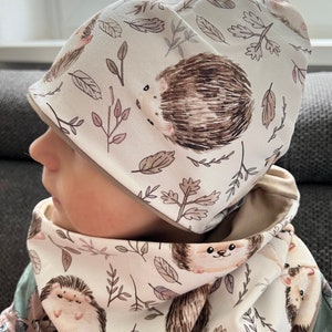 Set van muts en lus | Cadeau-idee babykind unisex omkeerbare kindermuts en sjaal | cadeauset voor kinderen en baby&#39;s | Bladeren en egels