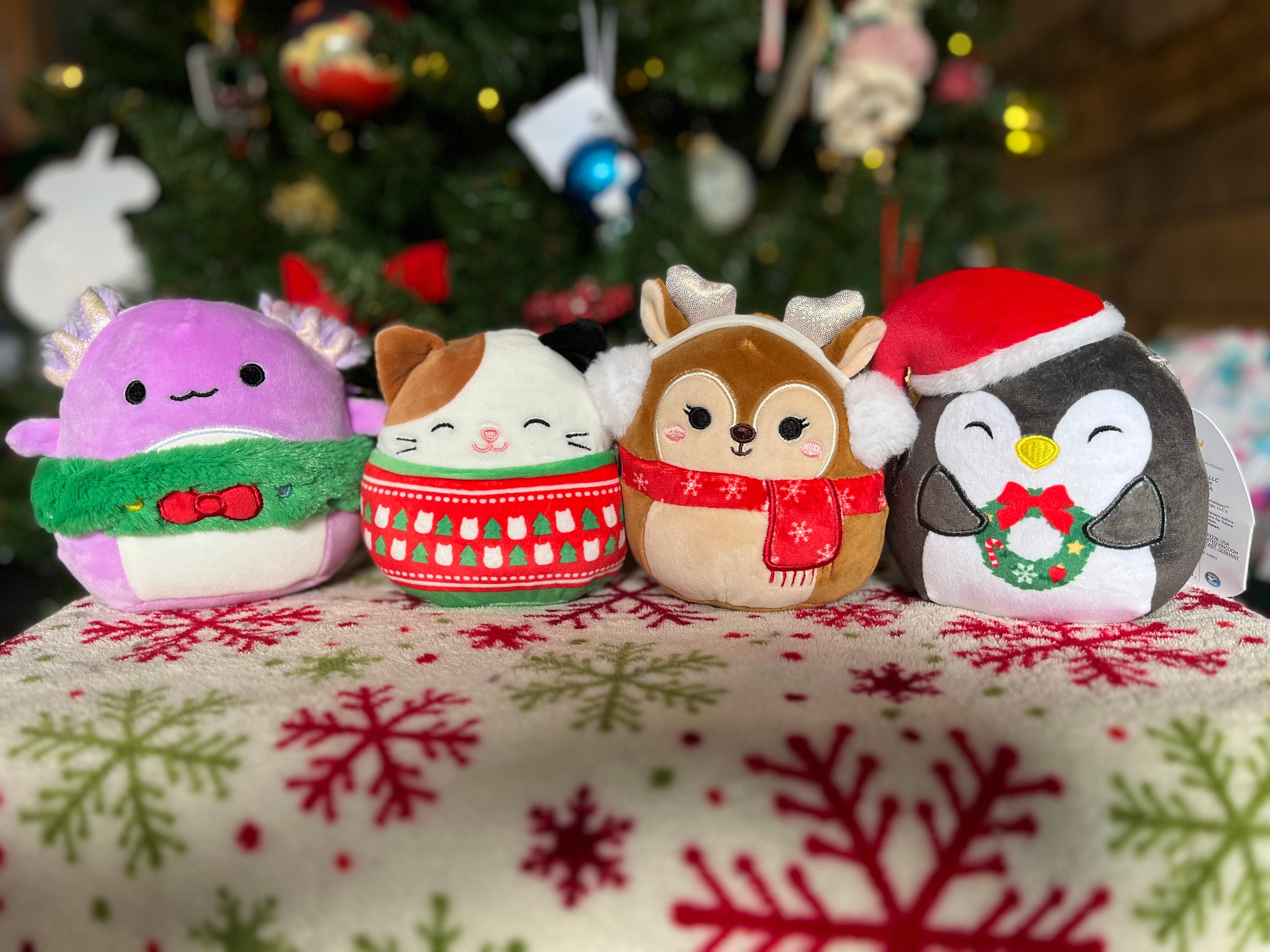  Squishmallows Kellytoy 2022 Christmas Mystery Capsule 1 ONE  Color Chosen at Random : Toys & Games