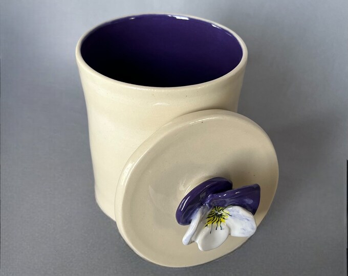 Gretchen's Pansy Jar