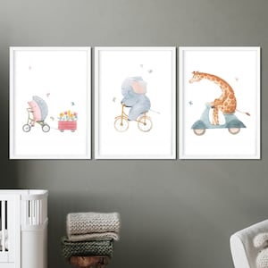 Poster Set Tiere auf Fahrzeug Igel Giraffe Elefant Dreirad Roller Fahrrad Aquarell Pastell Nursery Geburt Kinderposter Wandbild Geschenk