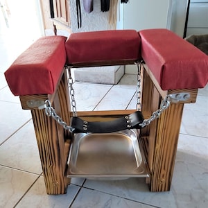 Queening Chair - Etsy