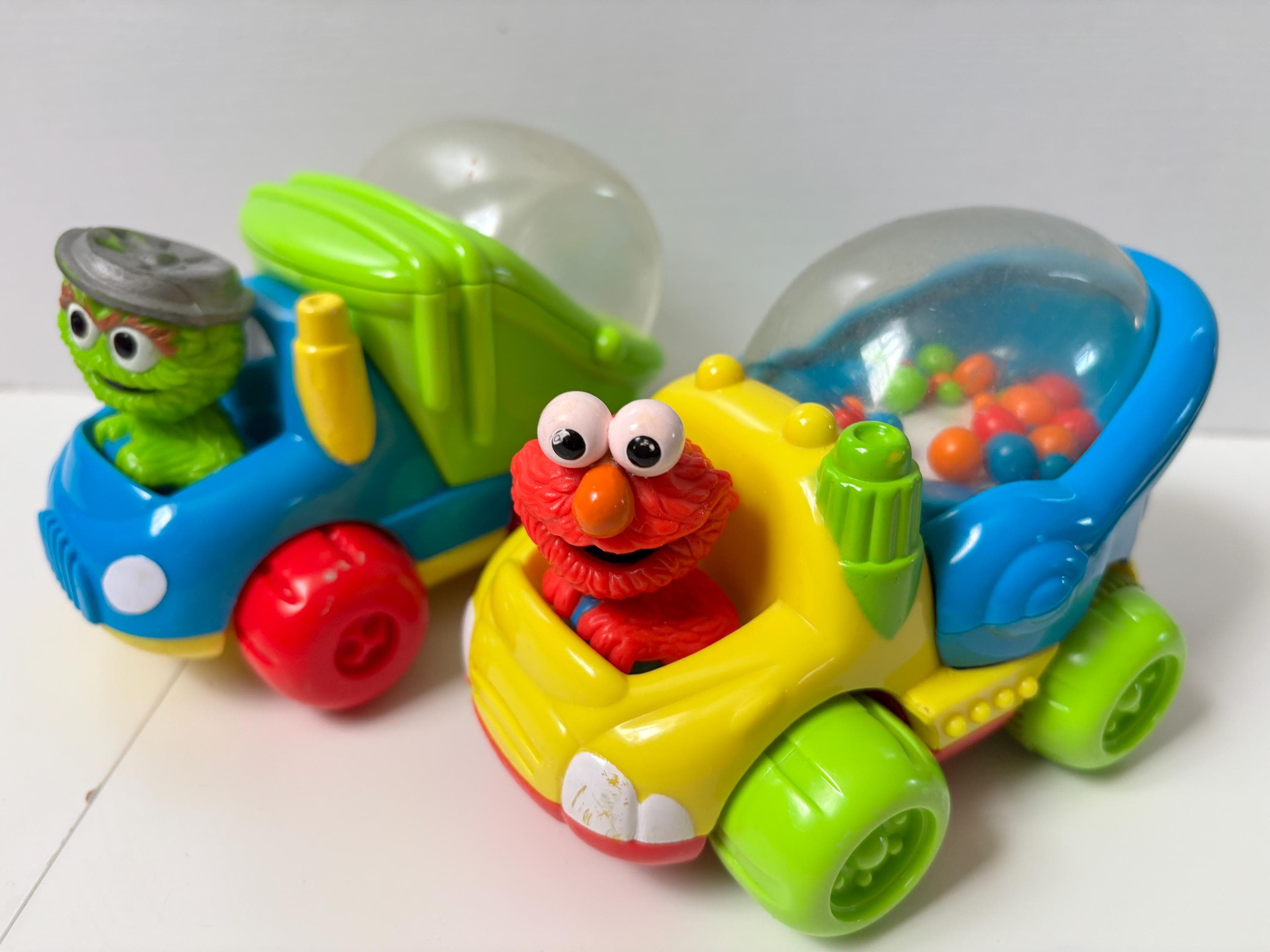 Vintage 1998 Tyco Sesame Street Pop up Cars Elmo Oscar 90s Toy
