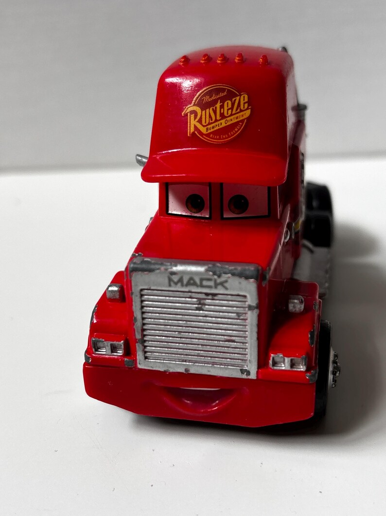 Medicated Rust Eze Disney Pixar Cars Mack Truck Toy Rust-eze 95 Lightning Mcqueen Hauler ...