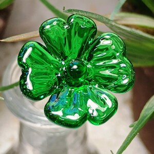 Glass 4 leaf Clover Shamrock, Luck of the Irish, kelly green handblown lampwork plant pick on 5in wire. bouquet, Irish gift, approx 3/4inch Each(single)