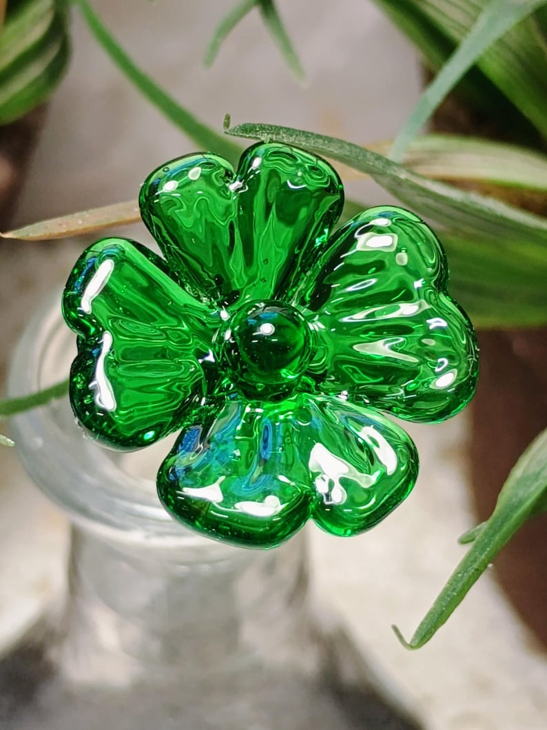 Glass 4 leaf Clover Shamrock, Luck of the Irish, kelly green handblown lampwork plant pick on 5in wire. bouquet, Irish gift, approx 3/4inch Each(single)