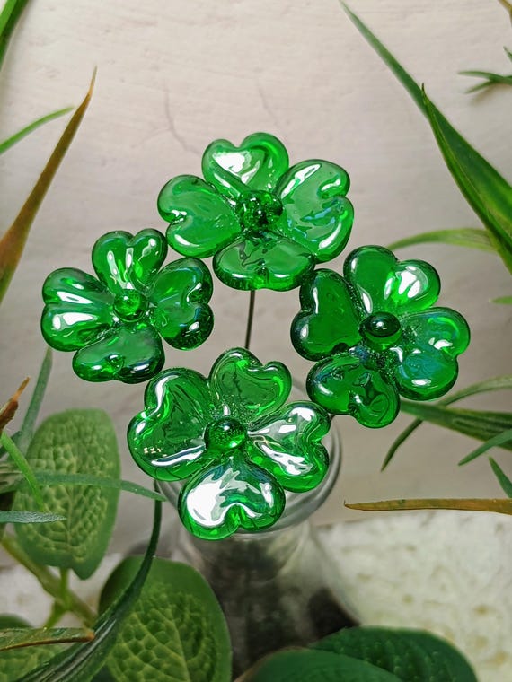 Glass 4 leaf Clover Shamrock, Luck of the Irish, kelly green handblown lampwork plant pick on 5in wire. bouquet, Irish gift, approx 3/4inch